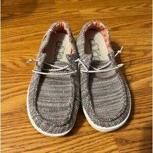 Hey Dude Youth Wendy Stretch Peach Bud Size 1 Peach, Pink, Black,‎ Gray EUC!